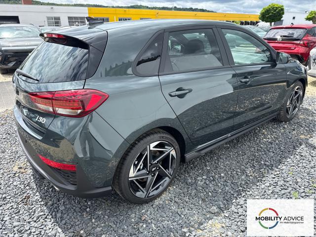 Hyundai / i30 / Grau / / / 