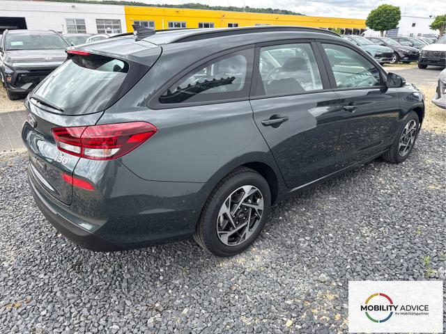 Hyundai / i30 / Grau / / / 