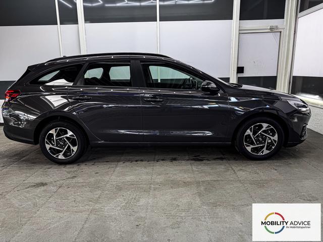 Hyundai i30 Kombi STYLE DCT NAVI WP ALU LED RFK PDC 