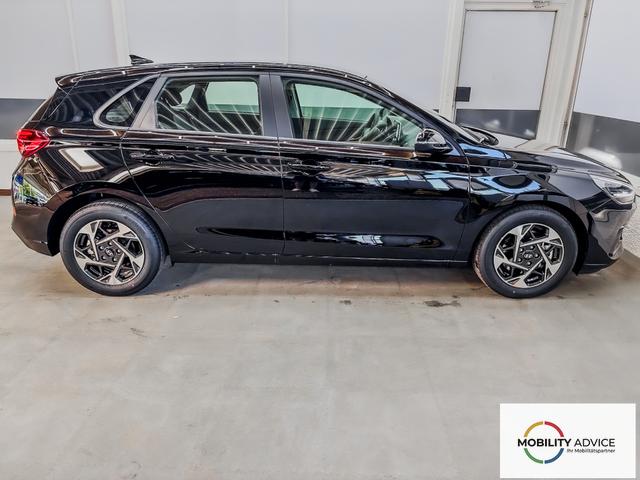 Hyundai i30 STYLE DCT ALU SHZ NAVI RFK PDC 