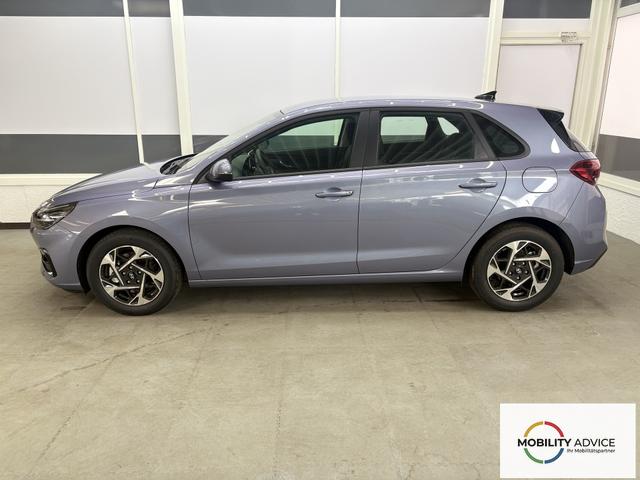 Hyundai i30 STYLE ALU SHZ NAVI RFK PDC 