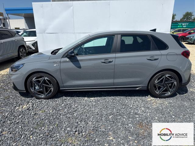 Hyundai / i30 / Grau / / / 