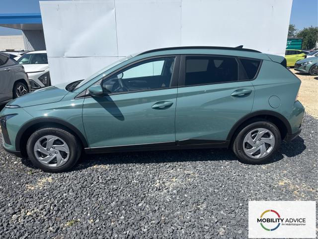 Hyundai / BAYON / Grau / / / 