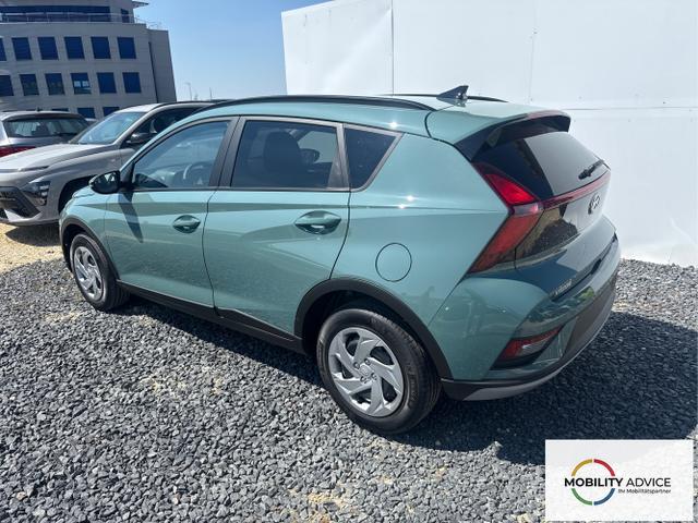 Hyundai / BAYON / Grau / / / 