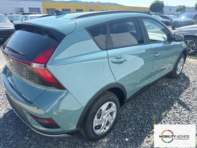 Hyundai / BAYON / Grau / / / 