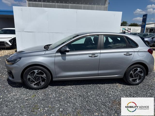 Hyundai / i30 / Grau / / / 