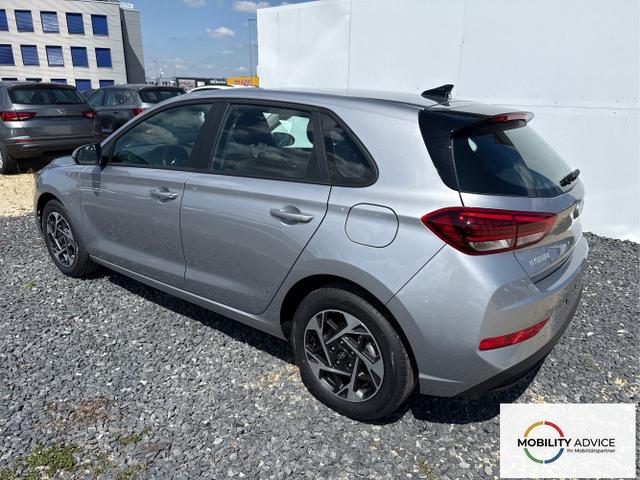 Hyundai / i30 / Grau / / / 