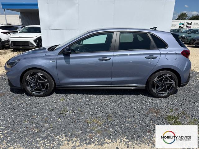 Hyundai / i30 / Grau / / / 
