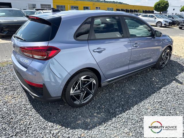 Hyundai / i30 / Grau / / / 