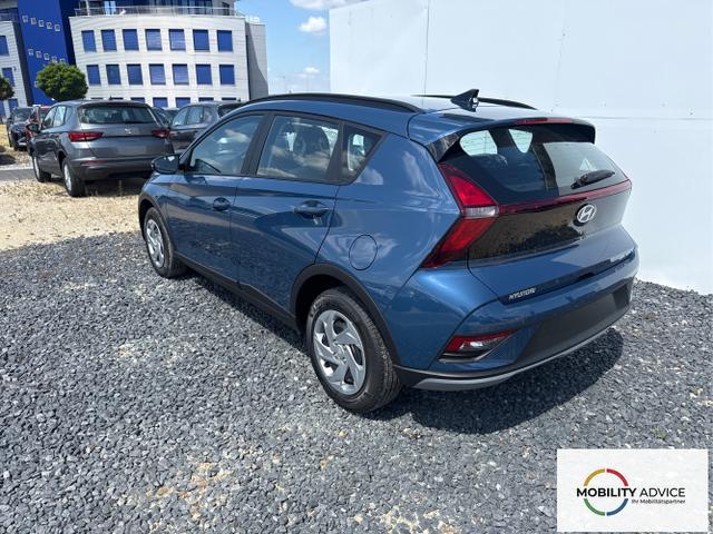 Hyundai / BAYON / Grau / / / 