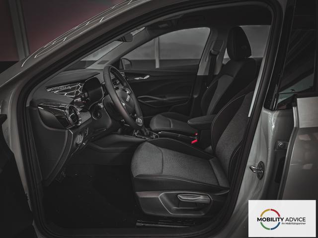 Skoda Fabia SELECTION DSG PDC v+h KLIMAAUTOMATIK 