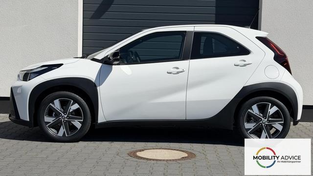 Toyota Aygo X Play 1,5 Hybrid CVT 85KW Winterpaket 