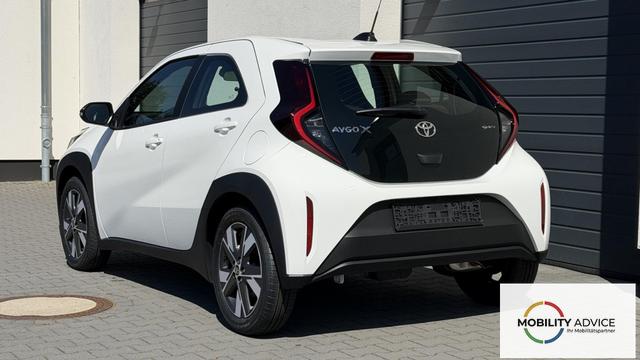 Toyota Aygo X Play 1,5 Hybrid CVT 85KW Winterpaket 