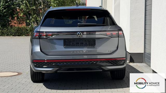 Volkswagen Passat Variant R-Line 2.0 TDI DSG 4Motion 142KW 