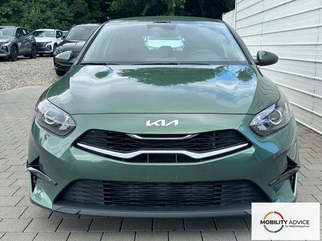 Kia Ceed Silver 1.5 T-GDi, DCT Android Auto*Navi*WinterPak*Kamera*Klima*PDC hinten 