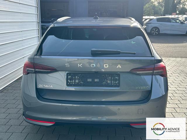 Skoda Octavia Combi Selection Kombi 1.5 TSI DSG AHK*Android Auto*ACC*SHZ*E-Heck*Keyless*Kamera*2Z Klimaauto 