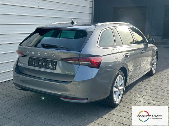 Skoda Octavia Combi Selection Kombi 1.5 TSI DSG AHK*Android Auto*ACC*SHZ*E-Heck*Keyless*Kamera*2Z Klimaauto 