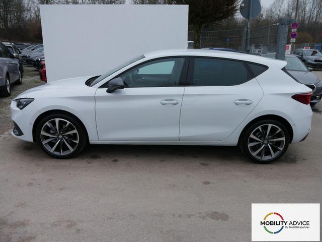 Seat Leon FR 2.0 TDI DSG*RFK*NAVI*TEMPOMAT*TRAVEL ASSIST* FULL LINK* KEYLESS-GO* 