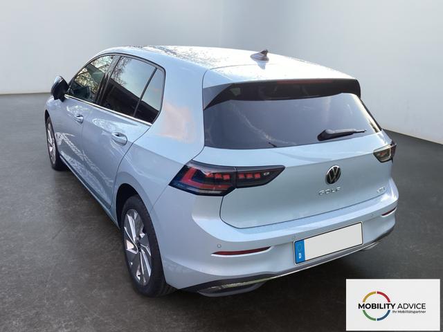 Volkswagen / Golf / Blau / / / 