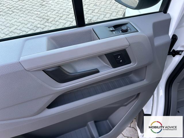 Volkswagen / Crafter Kastenwagen / Wei&szlig; / / / 30 2.0 TDI MR L3H2 / 4 J. Garantie