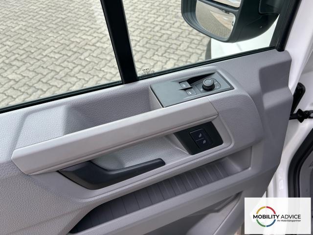 Volkswagen / Crafter Kastenwagen / Wei&szlig; / / / 30 2.0 TDI L3H2 / 4 J. Garantie