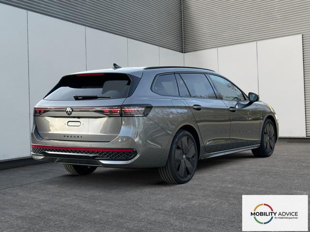 Volkswagen / Passat Variant / Grau / / / AHK+PANO+NAVI+Head-UP+Matrix-LED+ACC