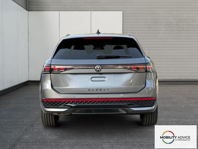 Volkswagen / Passat Variant / Grau / / / AHK+PANO+NAVI+Head-UP+Matrix-LED+ACC
