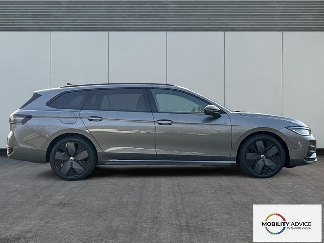Volkswagen / Passat Variant / Grau / / / AHK+PANO+NAVI+Head-UP+Matrix-LED+ACC