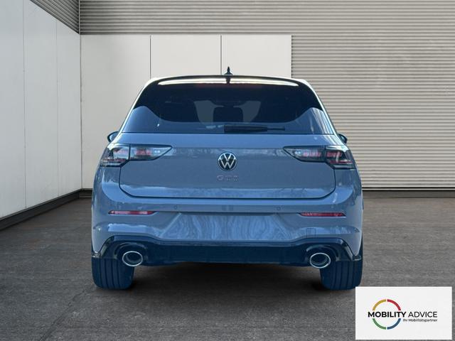 Volkswagen / Golf / Grau / / / PANO+MATRIX+HUD+HARMAN+NAVI+360 KAMERA+19 LM