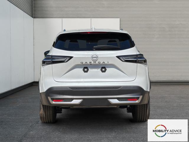 Nissan / Qashqai / Wei&szlig; / / / EL. HECKKL+HEAD-UP+KAMERA+ACC+PDC+SHZ+LED , Beispielbilder, ggf. teilweise mit Sonderausstattung