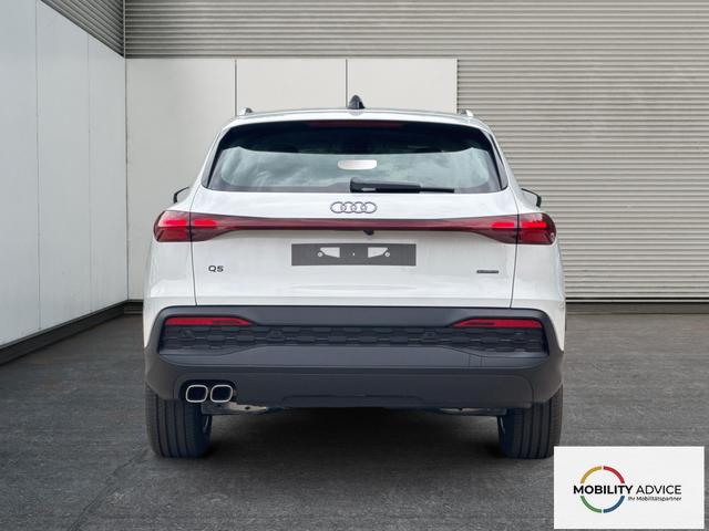 Audi / Q5 / Wei&szlig; / / / QUATTRO+NAVI+KAMERA+AHK+SHZ+PDC+ACC