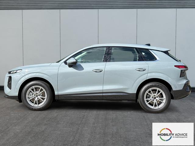 Audi / Q3 / Grau / / / KAMERA+NAVI+PDC+EL.HECKKL.+LED+17LM