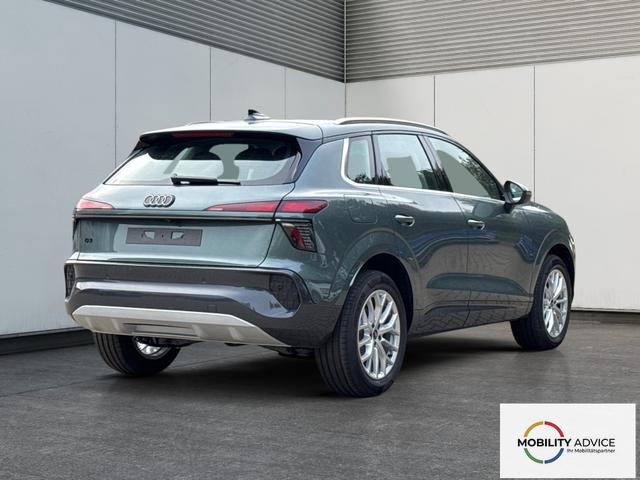 Audi / Q3 / Gr&uuml;n / / / AHK+NAVI+PANO+KAMERA+EL. HECKKL.+LED+18'LM