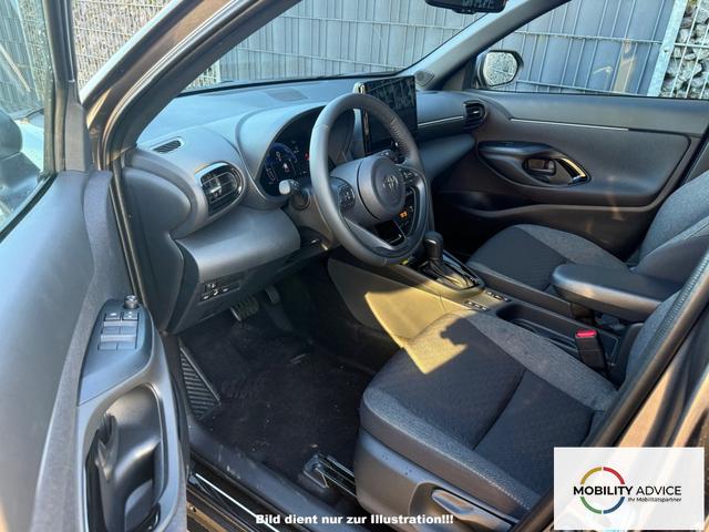 Toyota Yaris Cross 1.5 HEV Style Ash Grey Lager 
