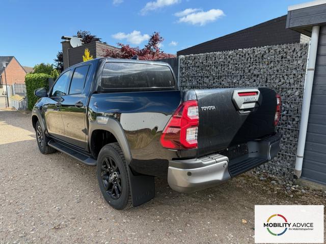 Toyota Hilux 2.8 D4D 48V AT Invincible Bronze or Black 