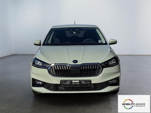 Skoda Fabia Extra Plus 1,5 TSI 2 ZoKlima ACC Navi 2x Einparkhilfe Kessy beheiztes Lenkrad Sitzheizung Sunset 5J Garantie 