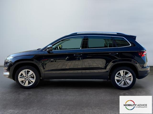 Skoda Karoq Extra Plus 1,5 TSI DSG 2Zoklima 2xEinparkhilfe AHK Kamera Sitzheizung beheiztes Lenkrad 