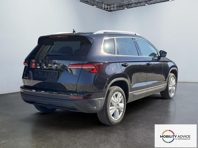 Skoda Karoq Extra Plus 1,5 TSI DSG 2Zoklima 2xEinparkhilfe AHK Kamera Sitzheizung beheiztes Lenkrad 
