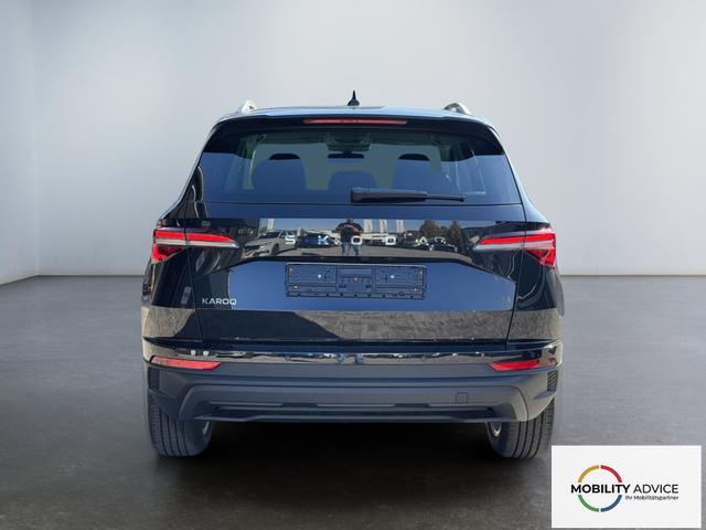 Skoda Karoq Extra Plus 1,5 TSI DSG 2Zoklima 2xEinparkhilfe AHK Kamera Sitzheizung beheiztes Lenkrad 