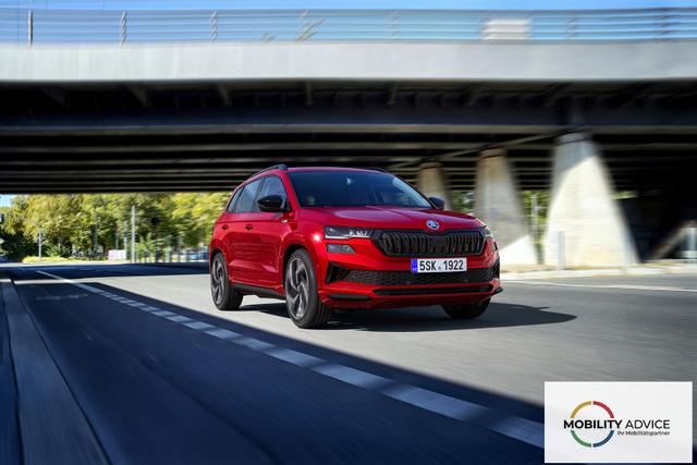 Skoda Karoq Extra 2,0 TDI 2ZoKlima Kamera 2x Einparkhilfe Alu Felgen 5J Garantie Sitzheizung LED Scheinwerfer ACC 
