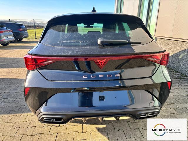 Cupra Leon Basis 1.5 TSI 150PS, 5 Jahre Garantie, METALLIC EDGE-PAKET (KEYLESS, ALARM, R&Uuml;CKFAHRKAMERA), SCHALENSITZE / FAHRERSITZ ELEKTRISCH, SITZHEIZUNG, 18" ALU, LED-Scheinwerfer, 3Z-Climatronic, ACC/Tempomat, Digitales Cockpit, Full Link, Parksensoren v/h, Privacy-Gla 