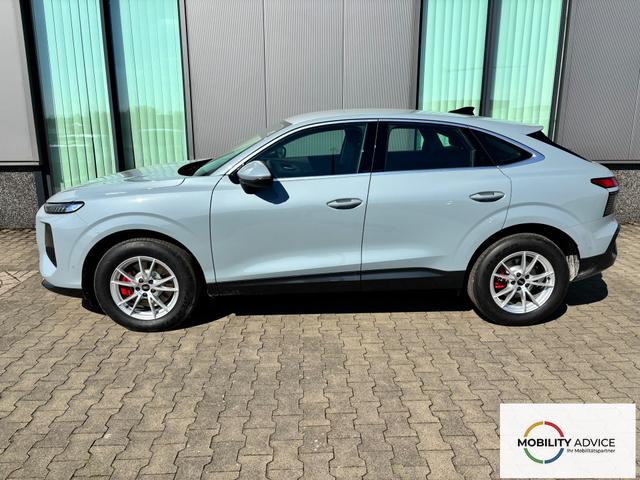 Audi Q3 Sportback Basis 2.0 TFSI quattro (Allrad) 204PS S-Tronic (Automatik), 17" Alufelgen, Elektr. Heckklappe, MMI Navigation plus, Sitzheizung, 3-Zonen-Klimaautomatik, Parksensoren vorn/hinten, M-Lederlenkrad, Tempomat, Virtual Cockpit 