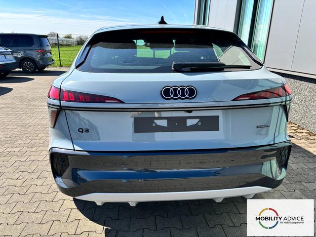 Audi Q3 Sportback Basis 2.0 TFSI quattro (Allrad) 204PS S-Tronic (Automatik), 17" Alufelgen, Elektr. Heckklappe, MMI Navigation plus, Sitzheizung, 3-Zonen-Klimaautomatik, Parksensoren vorn/hinten, M-Lederlenkrad, Tempomat, Virtual Cockpit 
