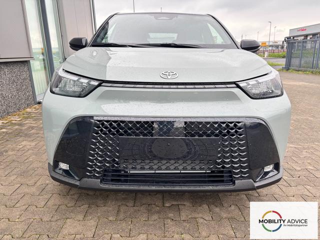 Toyota Aygo X Envy 1.5 Hybrid 115PS CVT/AUTOMATIK, 3J Garantie, 18" Alu, FALTDACH, Smart Entry, Dach schwarz, Privacy-Glas, Sitzheizung, Parksensoren v/h, R&uuml;ckfahrkamera, 2-Zonen-Klimaautomatik, Audiosystem 10,5" + Cloud-NAVI, Lederlenkrad, ACC, LED-Scheinwerfer, JBL-SOUND 