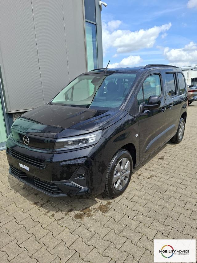Opel Combo N1 Edition 1.5 Diesel 130PS AUTOMATIK, 5-Sitzer, Karbon-Schwarz Metallic, NAVI, Parksensoren hinten, R&uuml;ckfahrkamera, KEYLESS, 2-Zonen-Klimaautomatik, Schiebet&uuml;re links/rechts, 16" Alu, Abgedunkelte Scheiben Tempomat, IntelliLux Matrix-Licht 