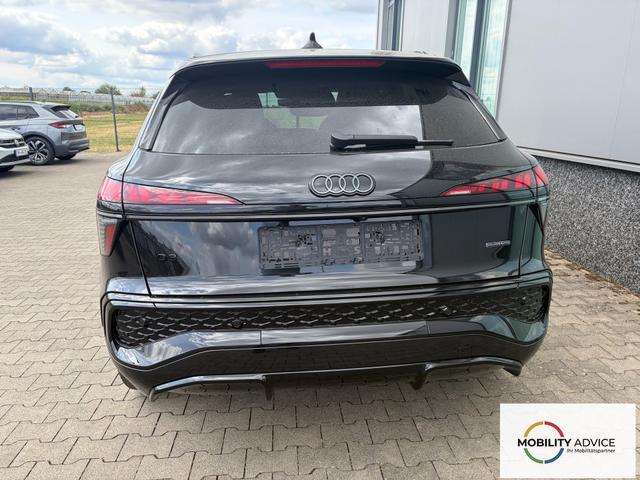 Audi Q3 Basis 2.0 TSI 204PS quattro (Allrad), 5 JAHRE GARANTIE, Technopaket PLUS, Metallic, Anh&auml;ngerkupplung, PANORAMADACH, DIGITALE MATRIX, Exterieur+Interieur S line Paket, 20" ALU 5-Speichen-Tripod, PRIVACY-Glas, SPORTPAKET, Exterieurpaket schwarz, Dynamikpaket 