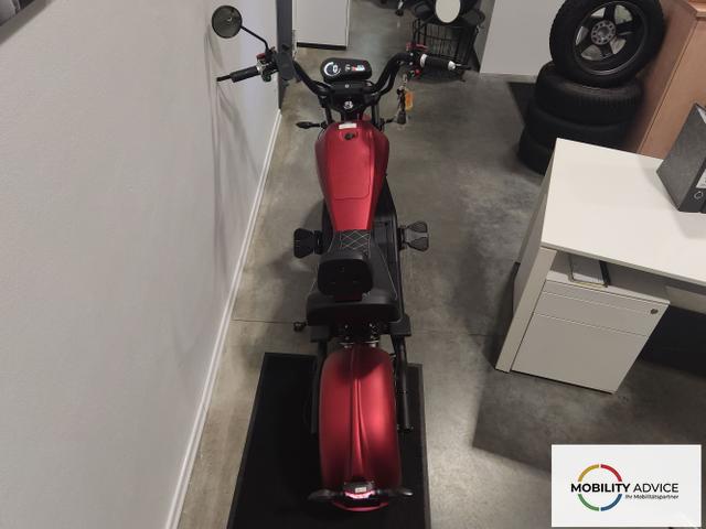 Futura / Chopper E-Roller / Rot / / / 