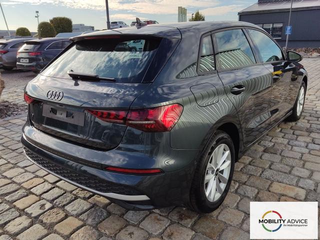 Audi / A3 Sportback / Grau / / / 