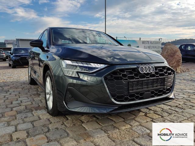Audi / A3 Sportback / Grau / / / 