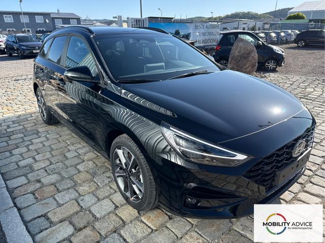Hyundai / i30 Kombi / Schwarz / / / , Beispielbilder, ggf. teilweise mit Sonderausstattung